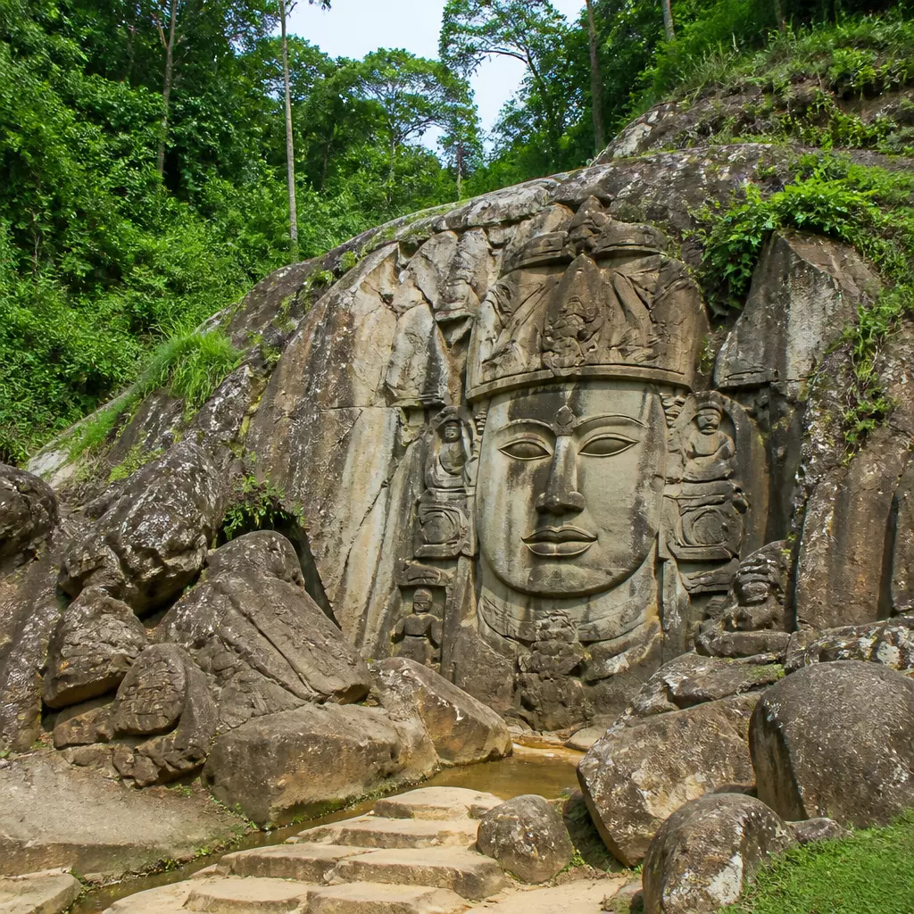 Unakoti