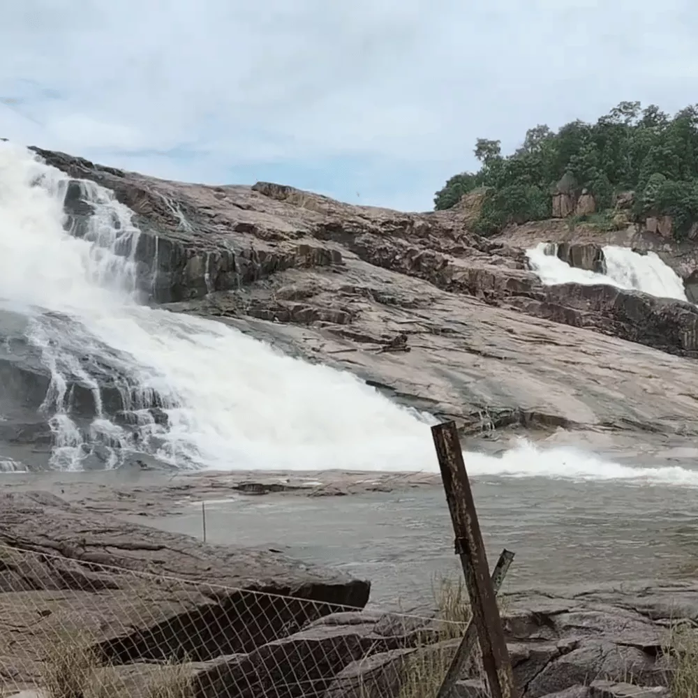 Kuntala Waterfalls