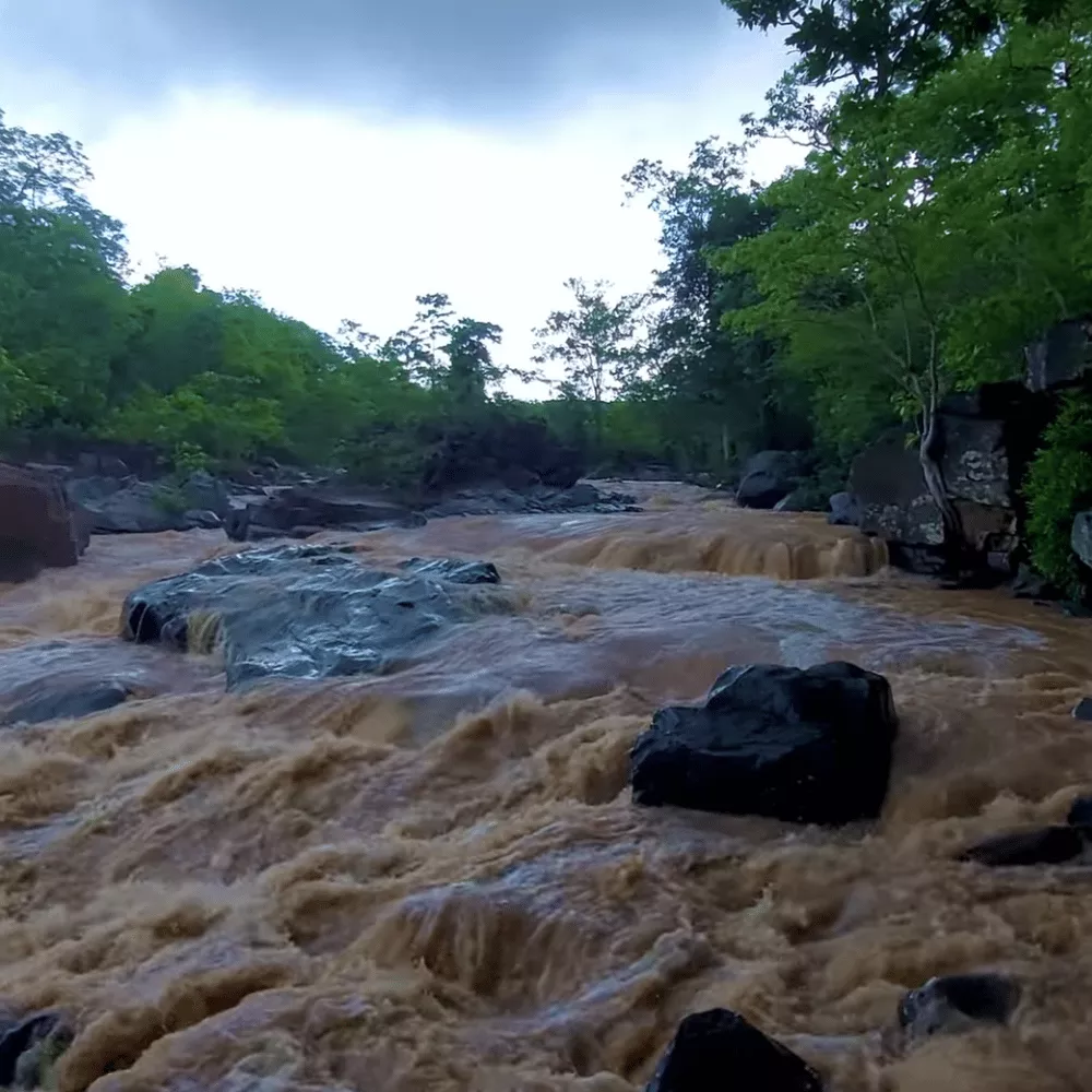 Malanjhkudum Waterfall