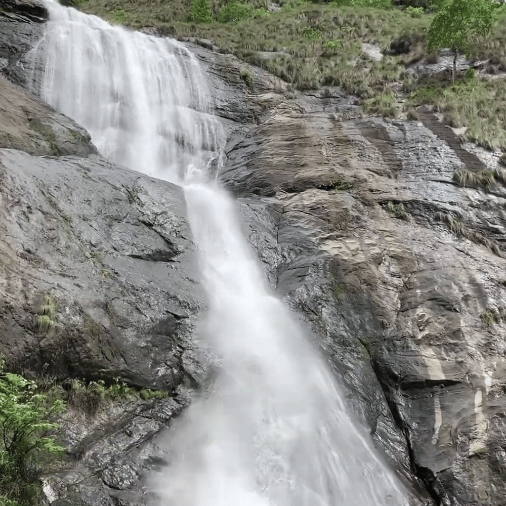Palaruvi Waterfalls
