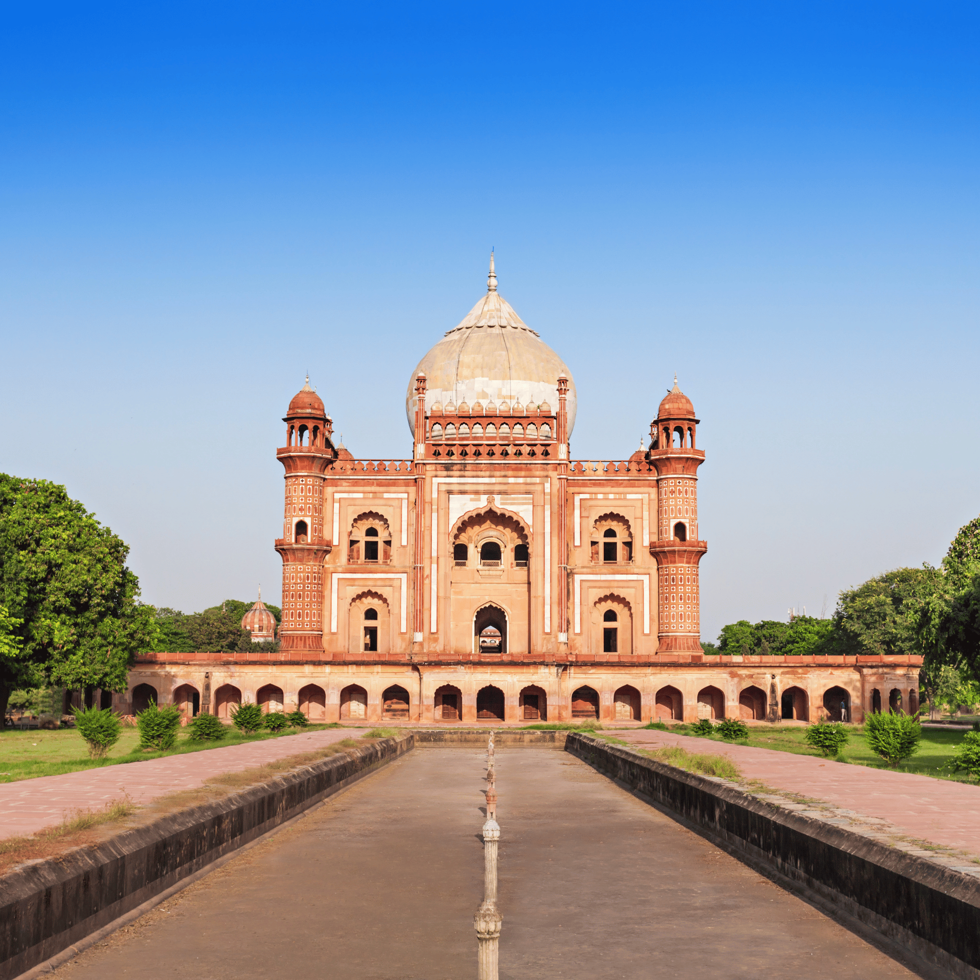 Safdarjungs Tomb